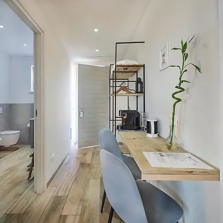 Italianflat - Free Parking, Salted Swimmingpool - Casa Ulivi Del Garda 게스트하우스