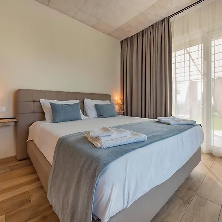 게스트하우스 Italianflat - Free Parking, Salted Swimmingpool - Casa Ulivi Del Garda Castion Veronese