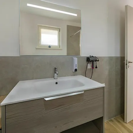 Italianflat - Free Parking, Salted Swimmingpool - Casa Ulivi Del Garda 게스트하우스 3*