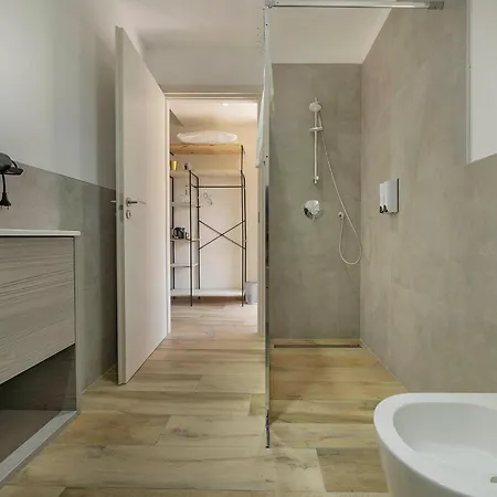 Italianflat - Free Parking, Salted Swimmingpool - Casa Ulivi Del Garda 게스트하우스 Castion Veronese