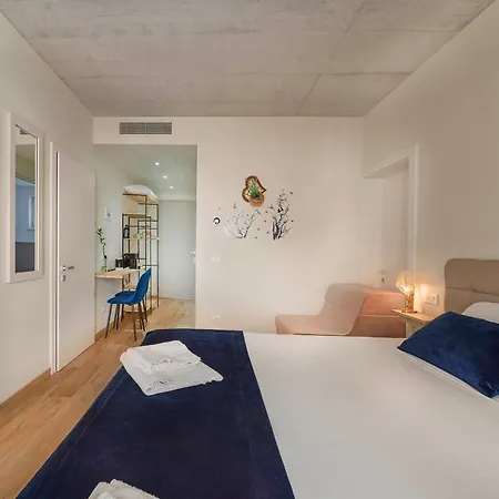 Italianflat - Free Parking, Salted Swimmingpool - Casa Ulivi Del Garda 게스트하우스 Castion Veronese